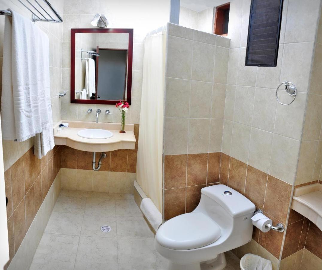 Hotel La Riviera Santa Marta  Esterno foto
