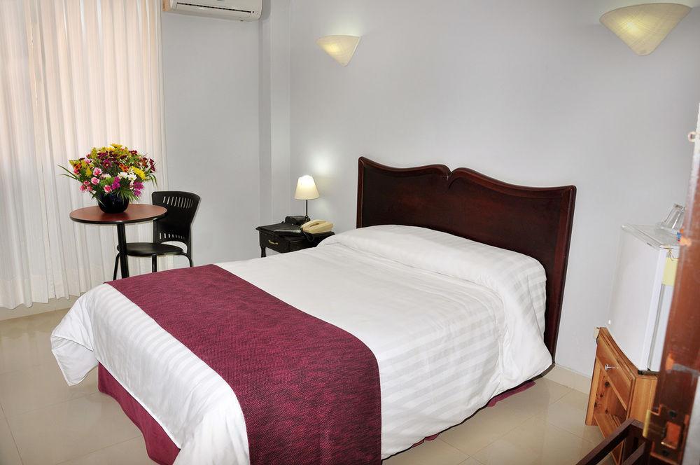 Hotel La Riviera Santa Marta  Esterno foto